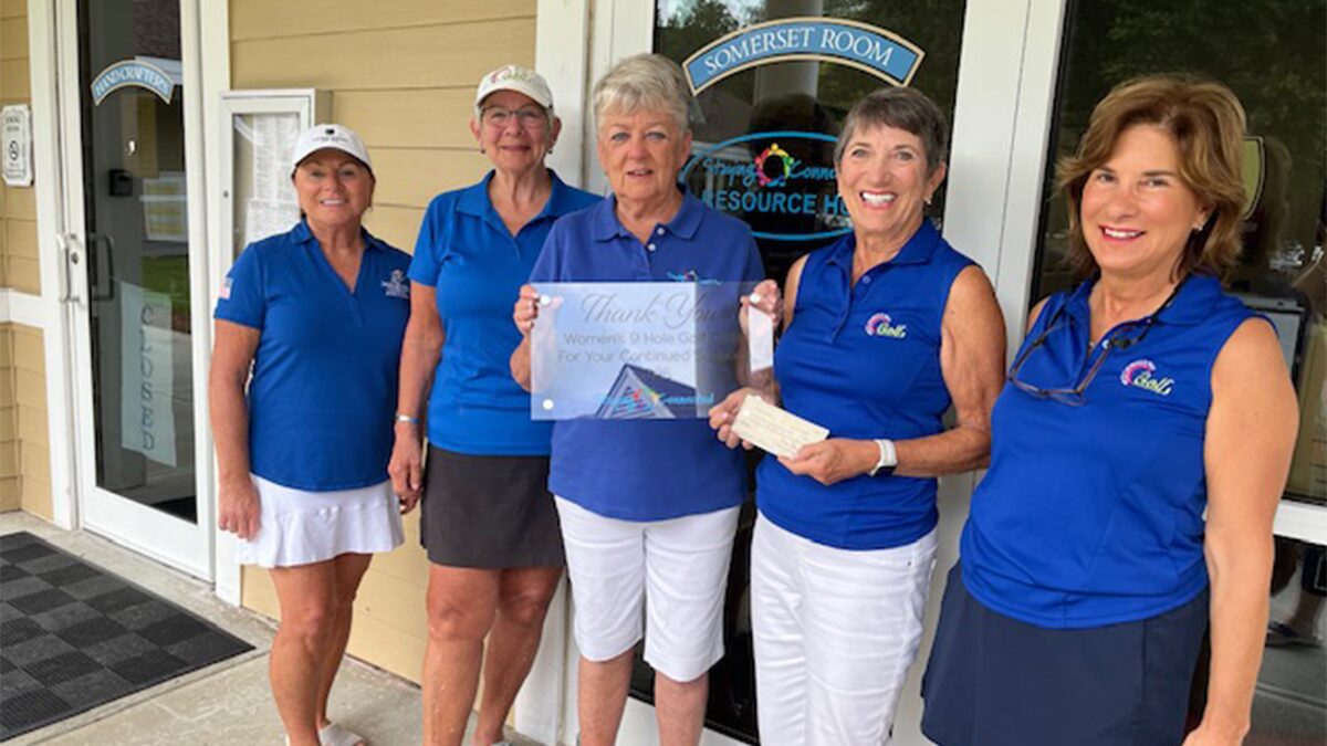 Women's 9 Hole Plaque presentation_scaled Women's 9 Hole Club plaque presentation